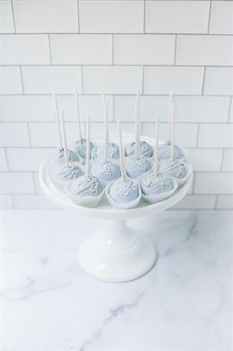 Blue & Gray Themed Cake Pops