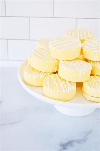 Lemon Chocolate Dipped Oreos