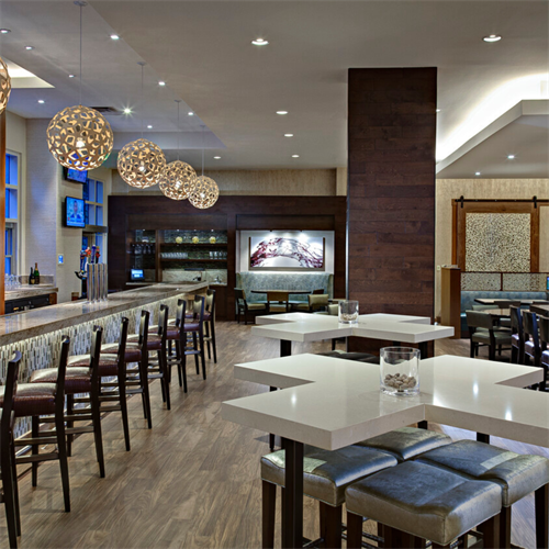 Acqua Restaurant & Lounge