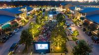 ENJOY A FREE FAMILY MOVIE NIGHT EACH MONTH THIS SUMMER AT CREEKSIDE PARK® VILLAGE GREEN IN THE WOODLANDS®