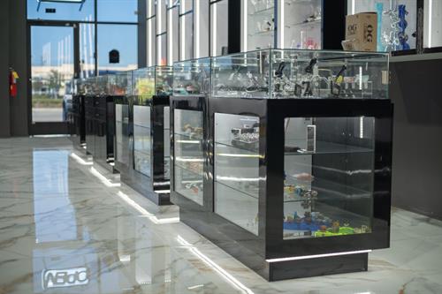 SHOWCASES WITH TEMPER GLASS