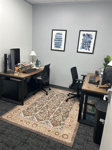 Gallery Image 2_person_office_2.JPG