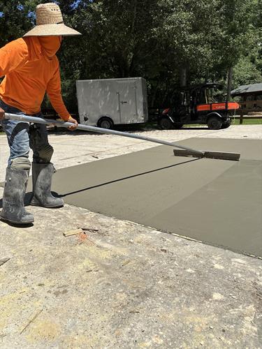 Brushed finish on a concrete repair