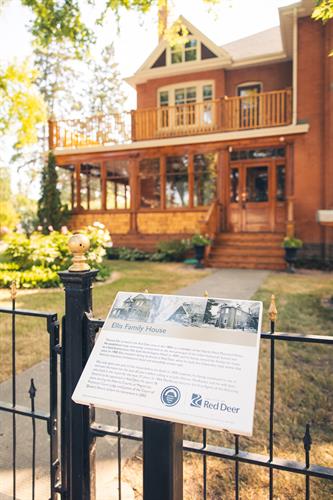 Gallery Image EllisHouse-011.jpg
