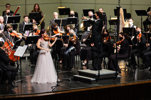 Maya Buchanan, guest violin soloist, performing on May 29, 2022