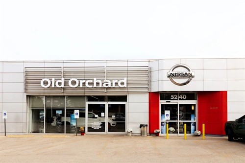 Gallery Image Old-Orchard-Nissan-outside-2.jpg