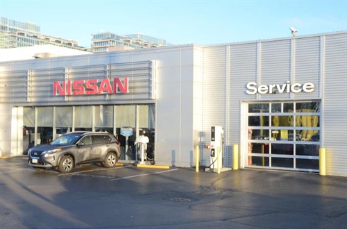 Gallery Image Old-Orchard-Nissan-outside.jpg