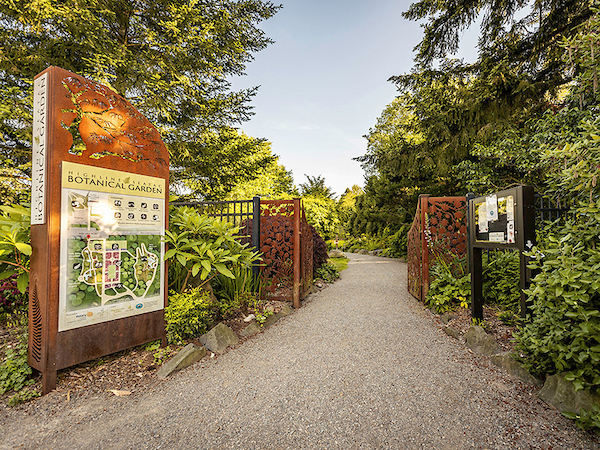 Gallery Image Highline_SeaTac_Botanical_Garden_007.jpg