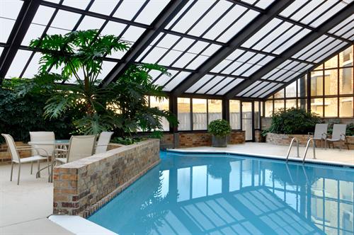 Indoor/outdoor pool