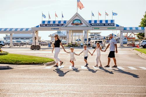 Gallery Image Katie___Jason_Family___Mackinac_Island-02225.jpg