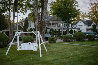 Colonial Inn