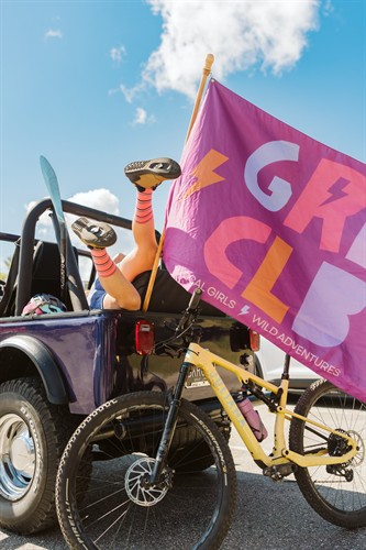 Gallery Image GRLCLB-SneakPeek-00020.jpeg