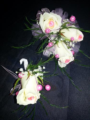 corsages and boutonniers