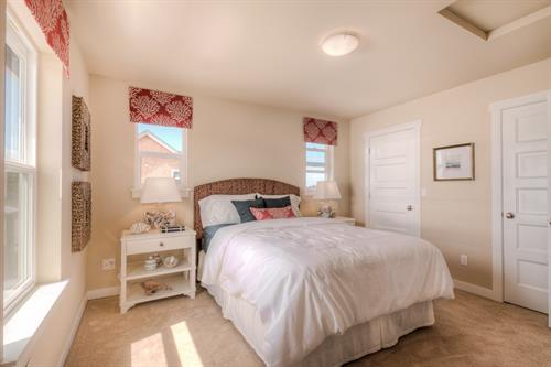Cheery Bedroom in Coast Cottage