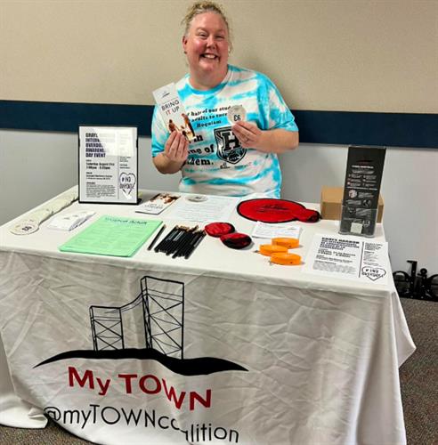 Coalition member at Central schools reading night