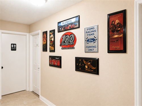 Gallery Image hallway.png