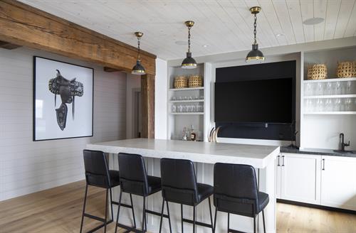 Gallery Image Bar.jpg Gallery Image Bar.jpg