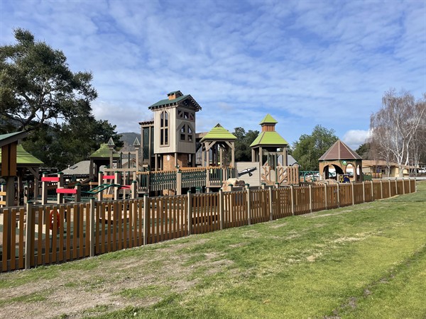 Gallery Image Tatums_Treehouse_2.jpg