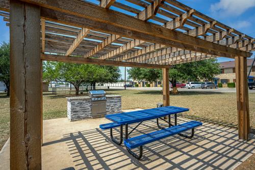 Breezeway Park Picnic Area with Grilling Stations