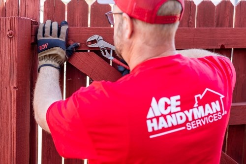 Gallery Image Fencing_Repair_and_Installation.jpg