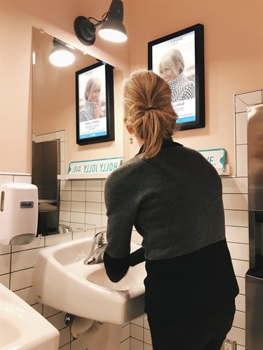 Gallery Image WomensExperience_Vanity.jpg