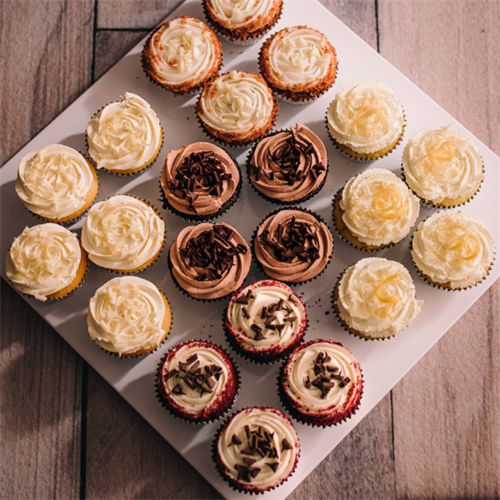 Gallery Image Craigs_Classics_Cupcakes.png