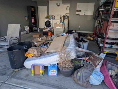 Gallery Image eviction_cleanout_phoenix_az.jpg