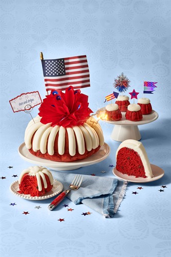 Gallery Image NBC_Patriotic_Family_Set_A_Vertical_23924_(1).jpg