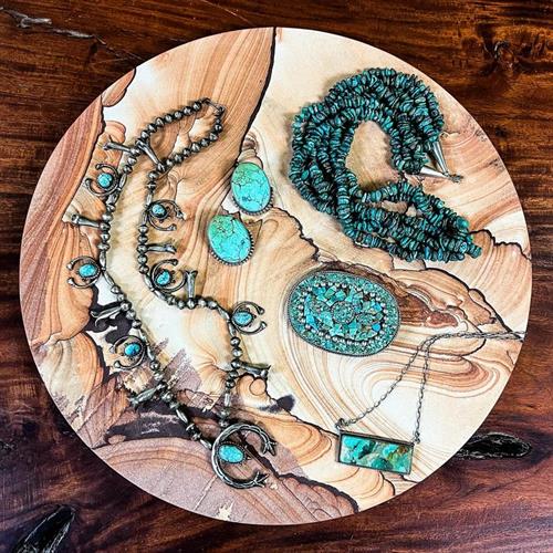 Beautiful Native American turquoise and silver jewelry right here!
