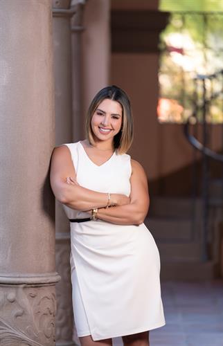 Vannia Estrella Loan Officer