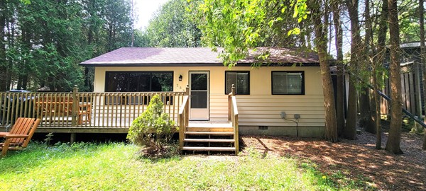 Gallery Image Private_Oasis.jpg