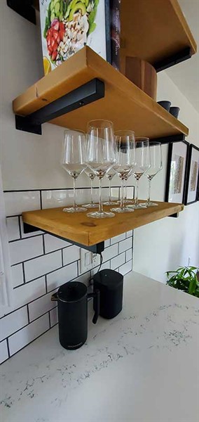 Gallery Image nasim-kitchen-shelves.jpg