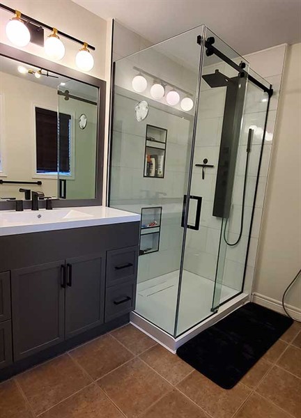 Gallery Image nasim-shower.jpg