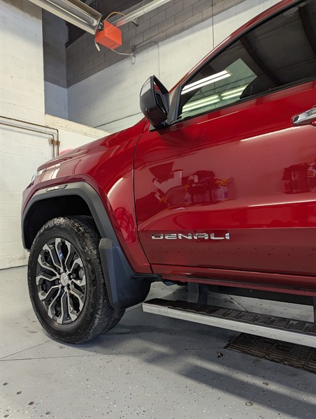 Gallery Image PXL_20251120_193829759.jpg