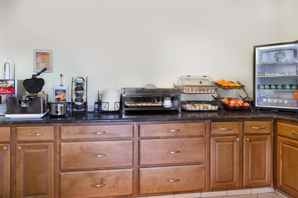 Self Serve Hot Breakfast Buffet Self Serve Hot Breakfast Buffet