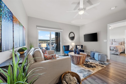 Gallery Image 52-1-1-11.jpg