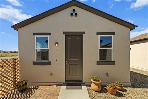 Gallery Image dc434bd6-2a6b-4798-a41a-37e1ef56f8f7.jpg