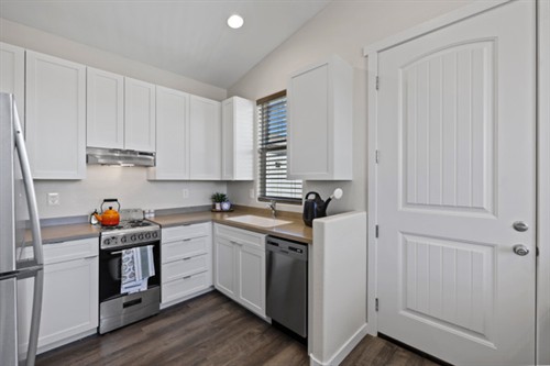 Gallery Image e9a2d4b3-9e0d-4a6a-ad08-4d7c9d4e2fb8.jpg