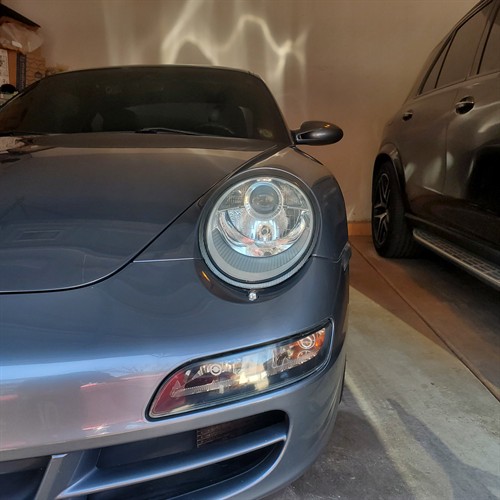 We came Bridgeview IL to do an exterior detail and headlight restoration on this sweet Porsche!