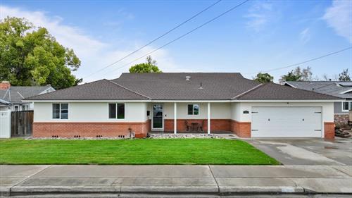 796 Pine St, Oakdale (Sold)
