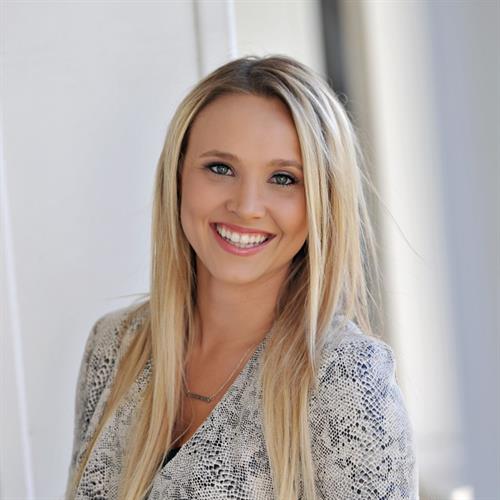 Kyndel Heller - Executive Recruiter 