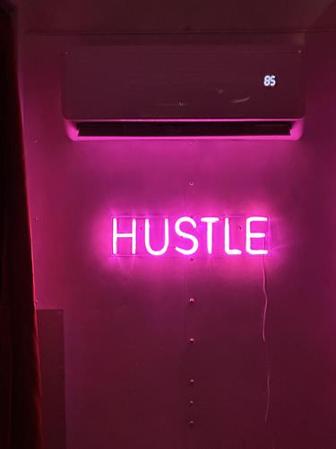 Hustle!