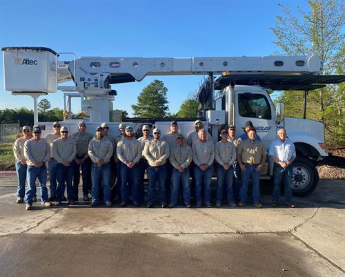 GEUS Lineman Group Picture