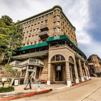 1905 Basin Park Hotel
