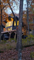 Henry Hollow Retreat - Eureka Springs