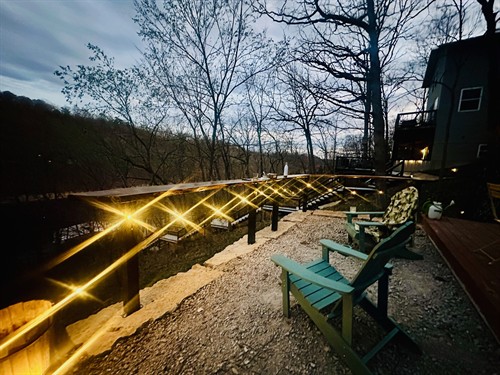 Lake View Bar & Lounge