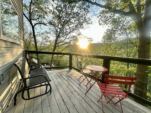 Loft Sunrise and Lake View