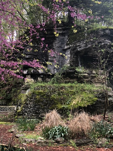 The Cliffs at The Cliff Cottage Inn