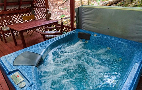 The Zelda Suite Jacuzzi Hot Tub