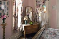 Sarah Bernhardt's lovely bedroom vanity